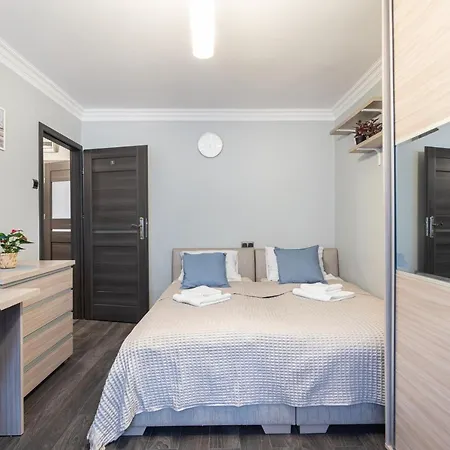 3 Bedrooms Comfy Flat Celarowska Krakow Exterior photo