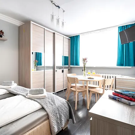 3 Bedrooms Comfy Flat Celarowska Krakow Exterior photo